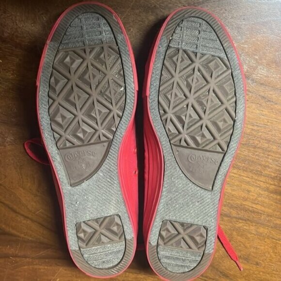 Converse Chuck Taylor All Star Low Tops Red Size Men's 10, Women's 12 - Picture 12 of 12